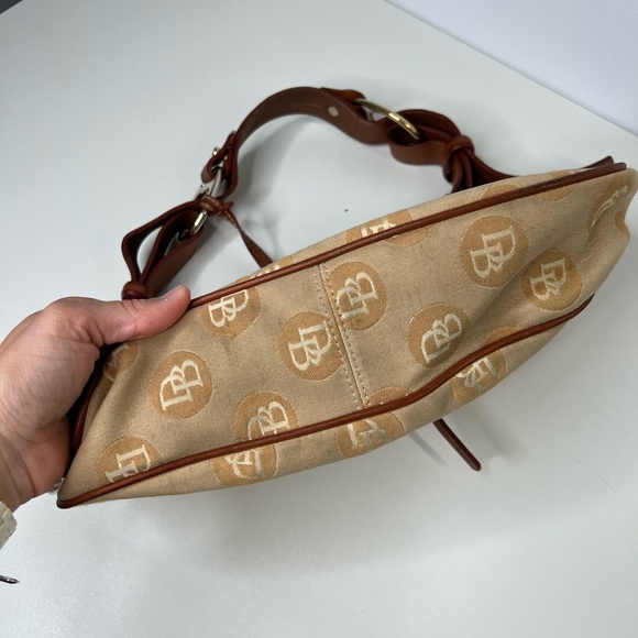 Dooney & Bourke Beige & brown Women's hobo saddle handbag vintage purse - Picture 6 of 13